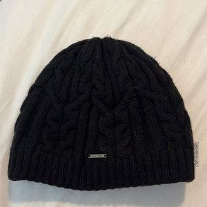 Black fleece lined L.L. Bean beanie